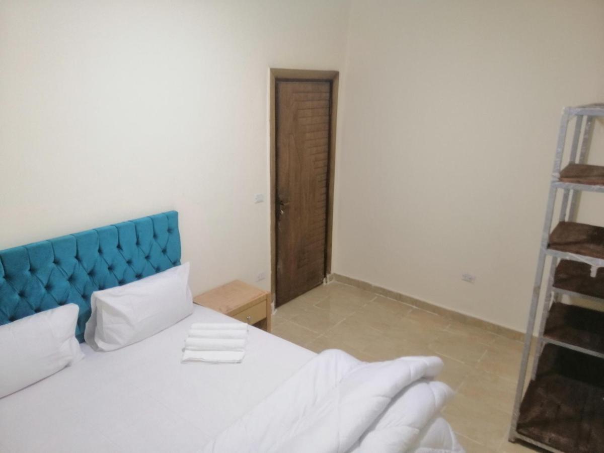 Anubis Kingdom Pyramids Hostel Kafrat al Jabal Exterior photo